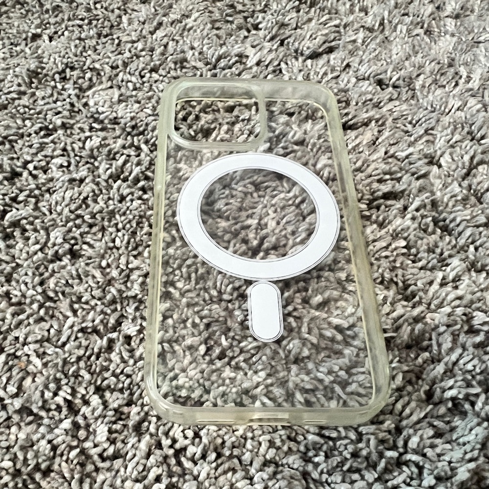 Clear IPhone 13 Pro Case w/magsafe